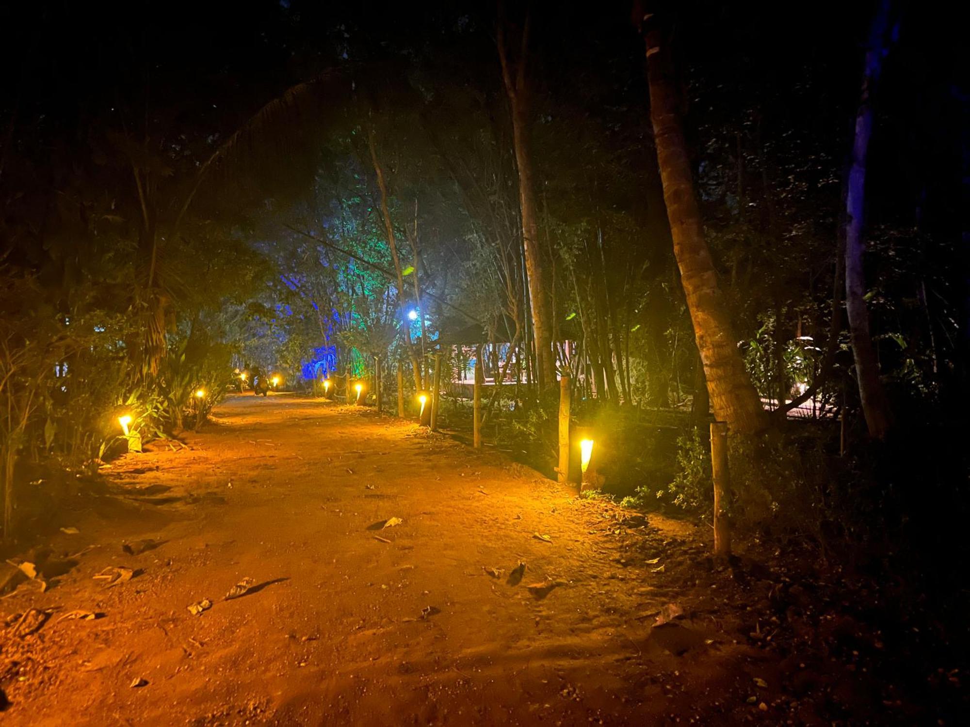 Hotel Walawa Blue Sapphire Udawalawe Esterno foto