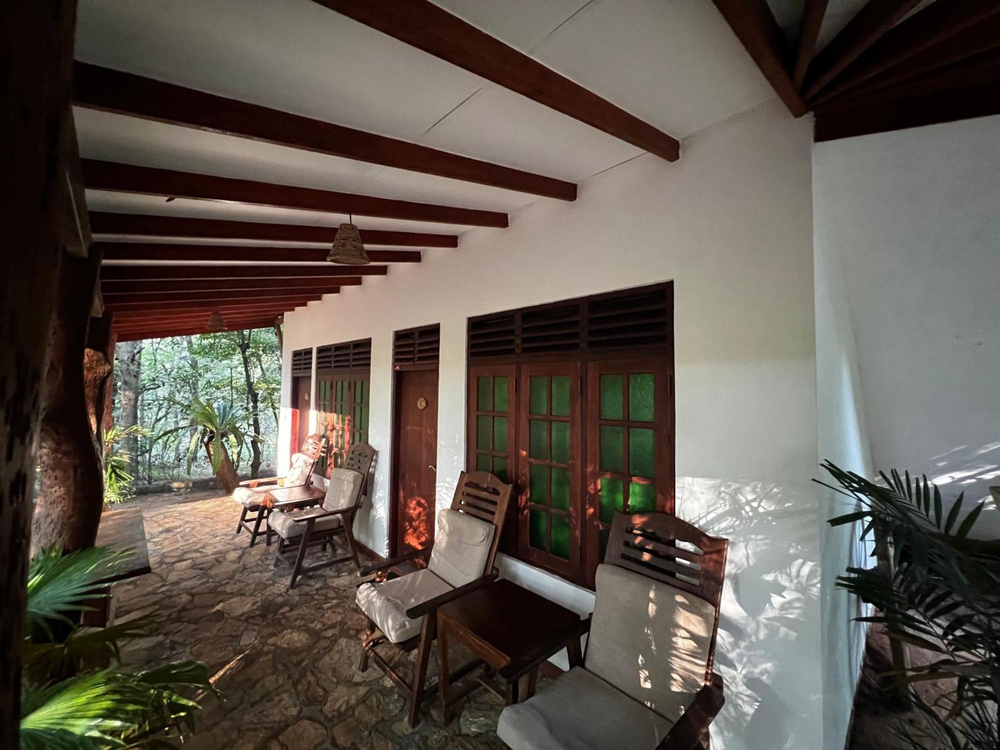Hotel Walawa Blue Sapphire Udawalawe Esterno foto